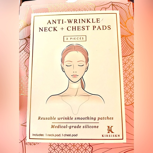 Kireiskn Anti-Wrinkle Neck and Chest Pads - New. 
Medical-grade silicone patches - Picture 1 of 4
